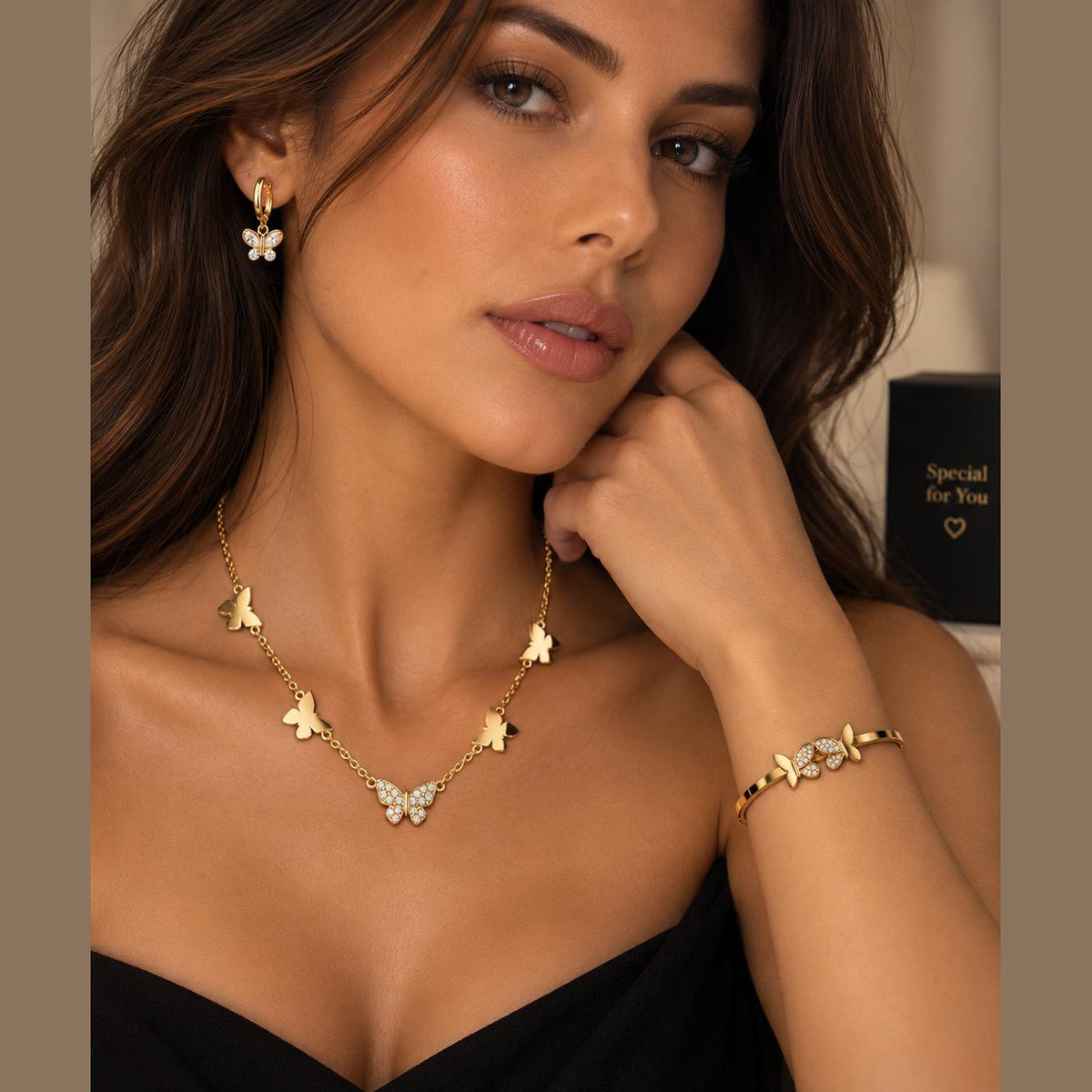 Set collana, orecchini e bracciale