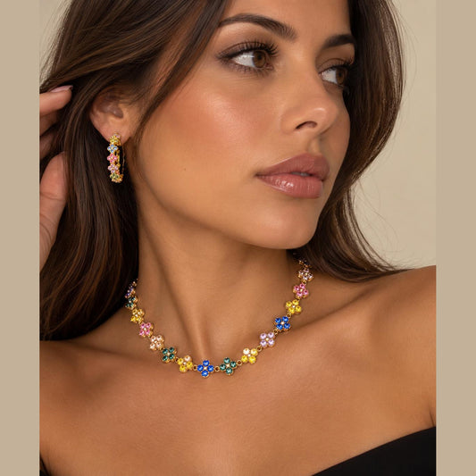 Set collana e orecchini a cerchio, motivo floreale